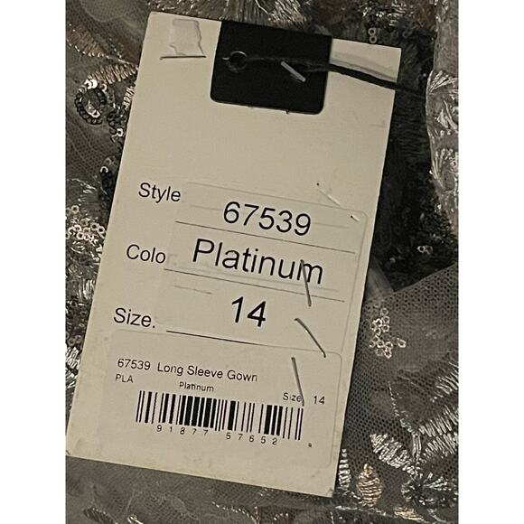 NEW Mac Duggal Embellished V Neck Illusion Long Sleeve Gown Size 14 - Picture 4 of 7